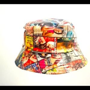 🎩 Magazine Print Bucket Hat